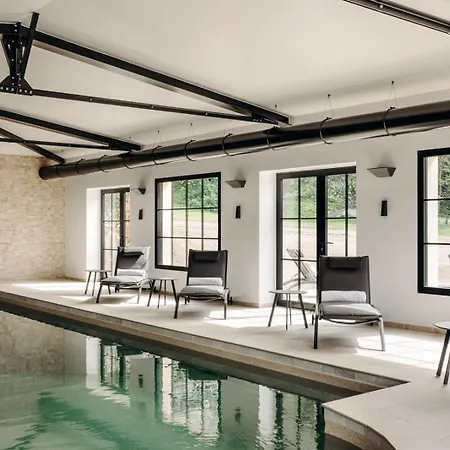 Villa De Luxe Avec Piscine Couverte, Vue Villerville